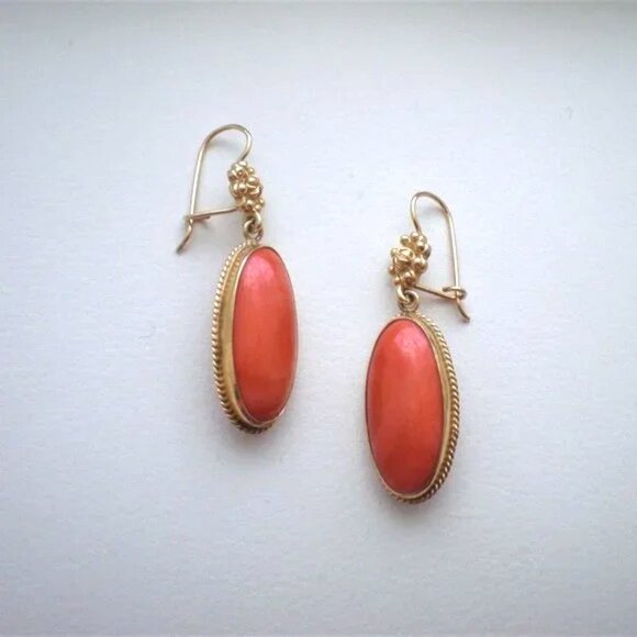 Vintage 14K Yellow Gold Large Salmon Red Coral Cabochon Dangle Drop EARRINGS - Picture 3 of 8
